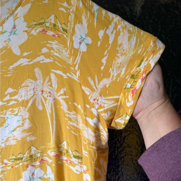LC Lauren Conrad Yellow Tropical Print Short Sleeve Top - Picture 8 of 9